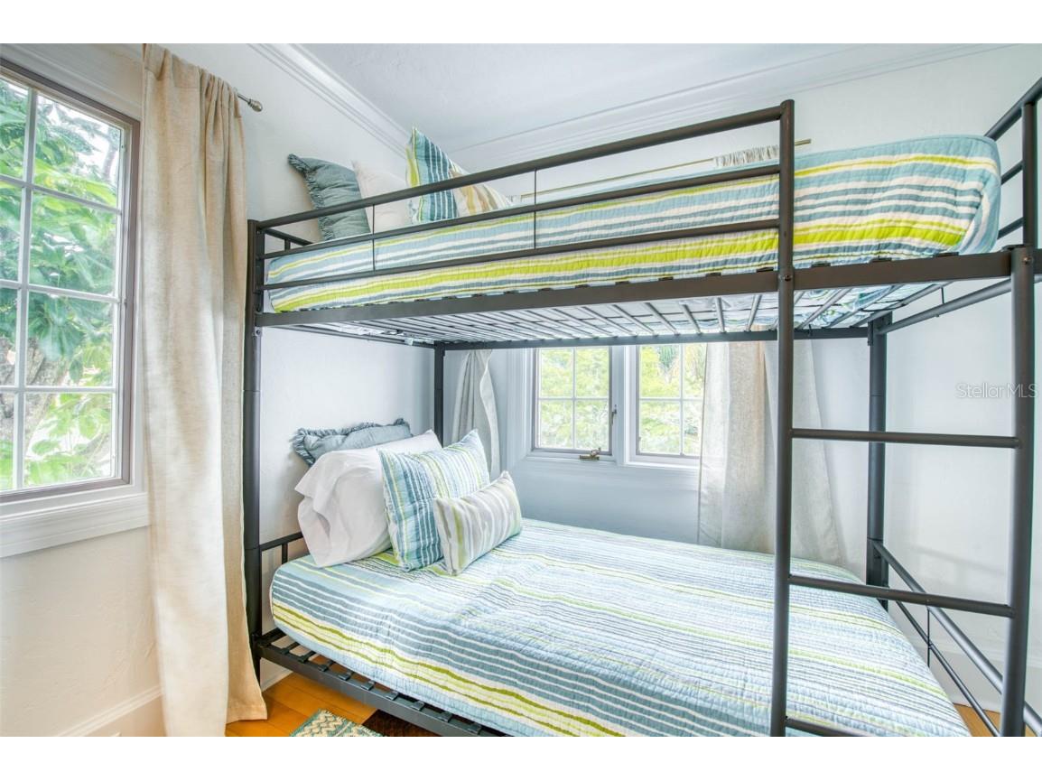 76 S Washington Drive Sarasota FL 34236 A4649466 image23