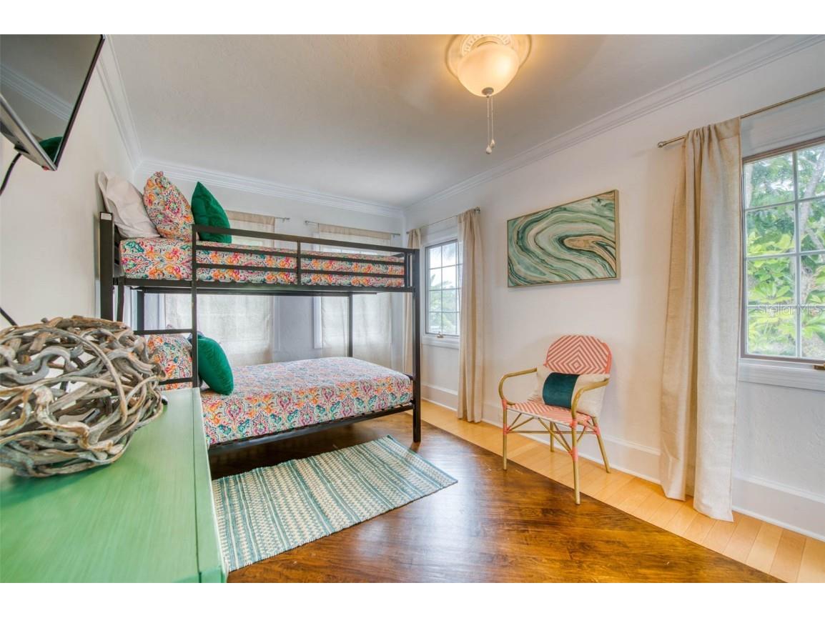 76 S Washington Drive Sarasota FL 34236 A4649466 image26