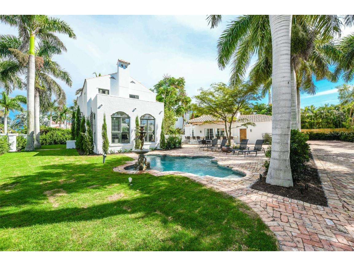 76 S Washington Drive Sarasota FL 34236 A4649466 image3