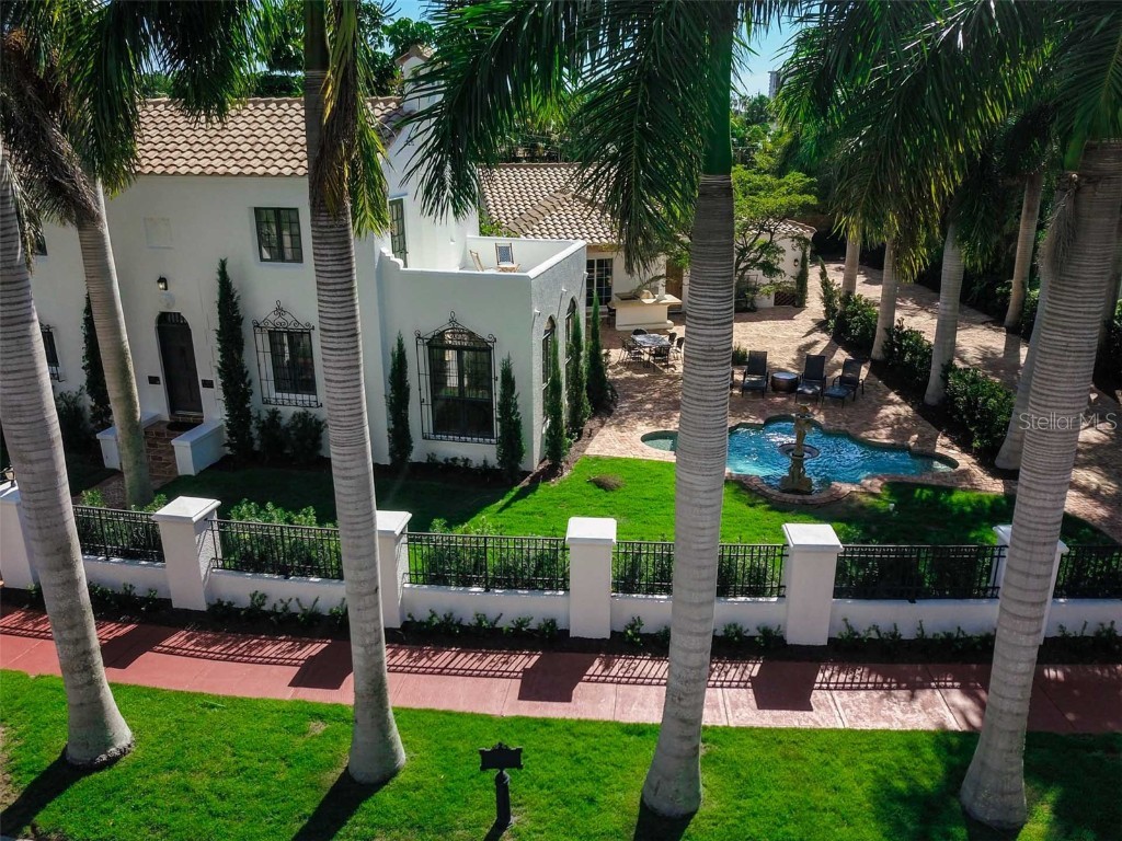 76 S Washington Drive Sarasota FL 34236 A4649466 image4