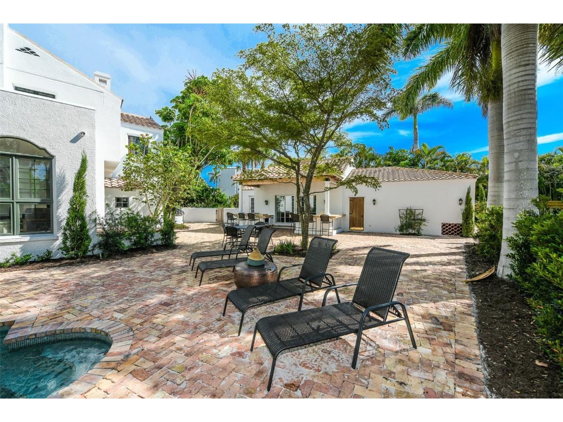 76 S Washington Drive Sarasota FL 34236 A4649466 image48