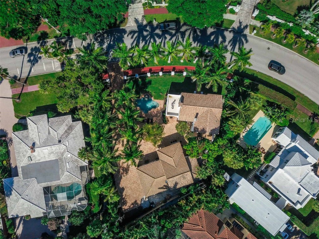 76 S Washington Drive Sarasota FL 34236 A4649466 image5