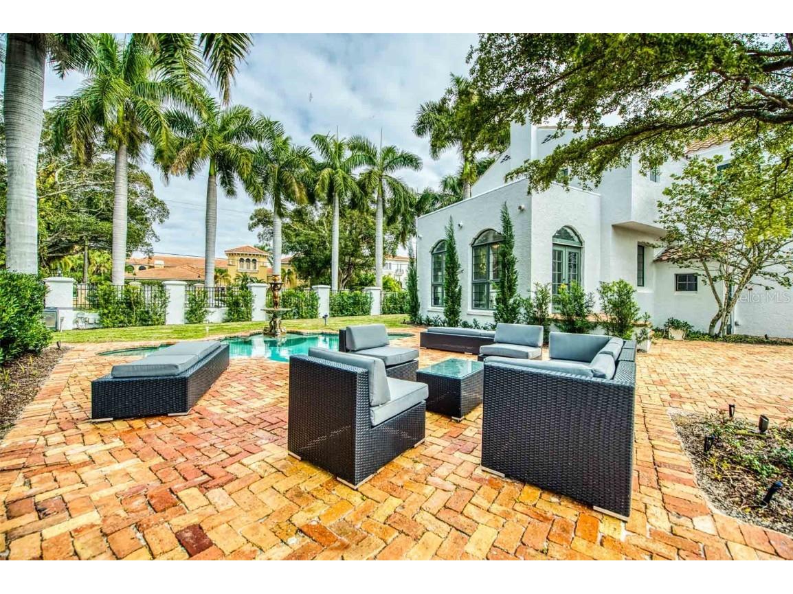 76 S Washington Drive Sarasota FL 34236 A4649466 image50