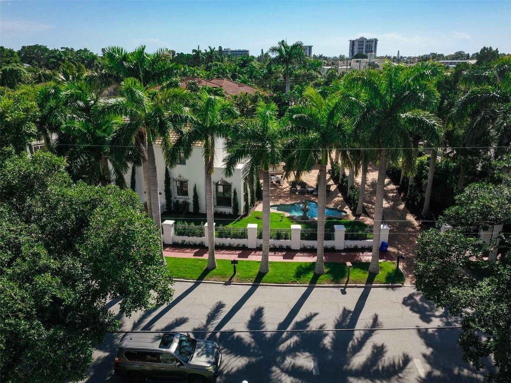 76 S Washington Drive Sarasota FL 34236 A4649466 image58