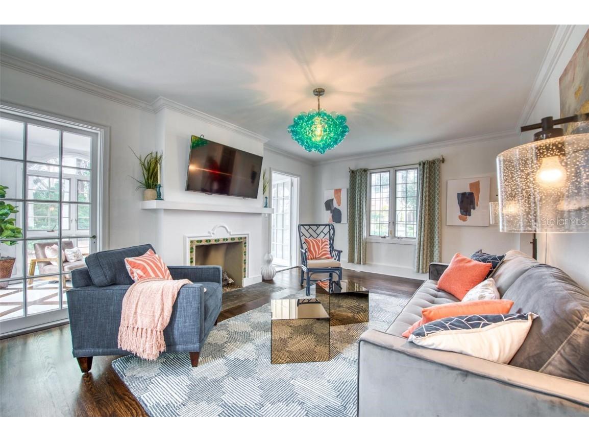 76 S Washington Drive Sarasota FL 34236 A4649466 image8