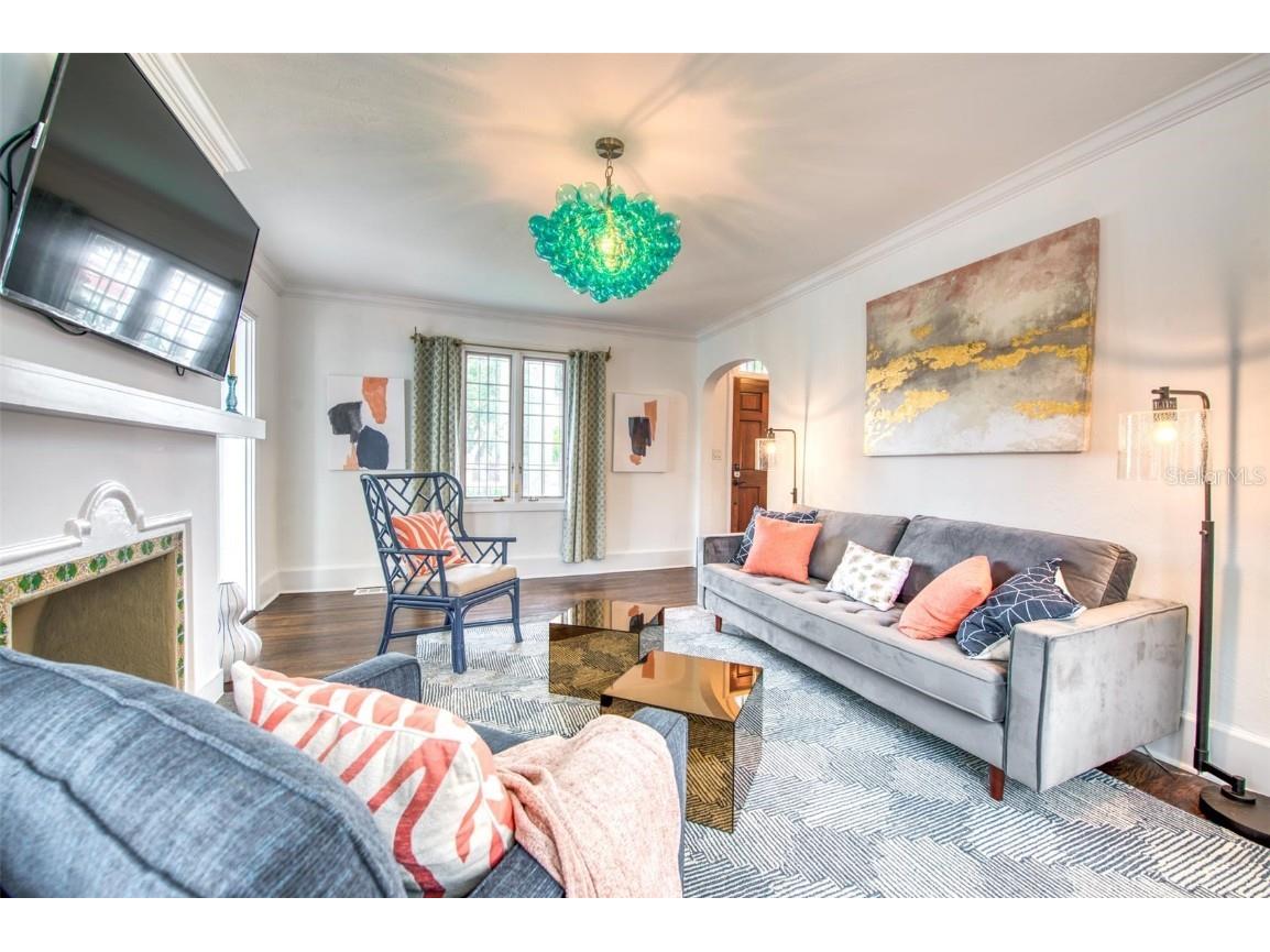 76 S Washington Drive Sarasota FL 34236 A4649466 image9