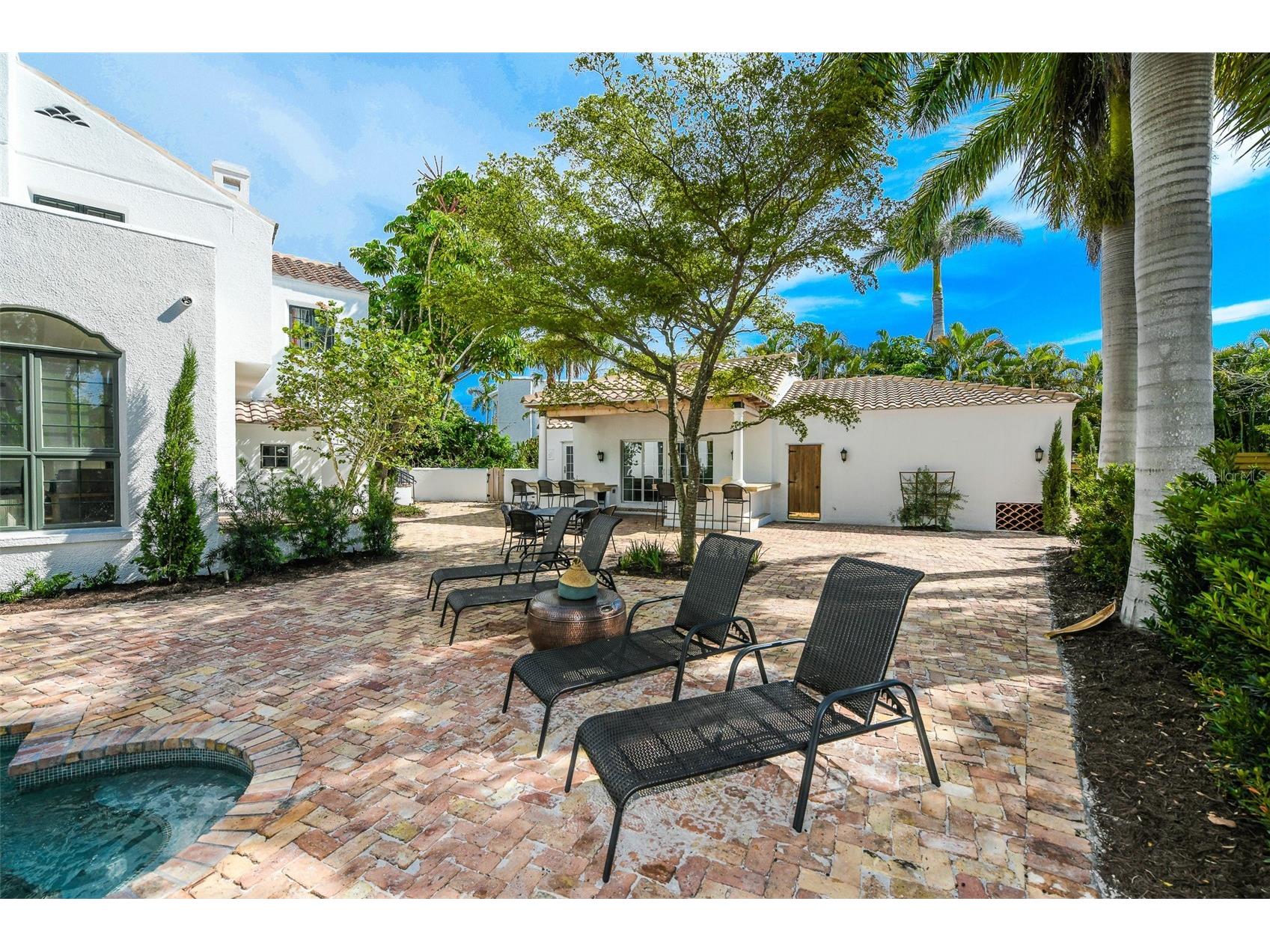 76 S Washington Drive Sarasota FL 34236 A4693046 image48