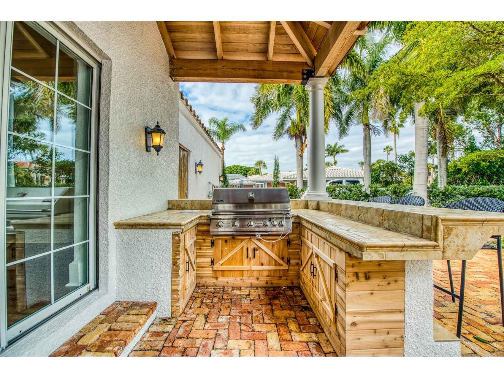 76 S Washington Drive Sarasota FL 34236 A4693046 image53