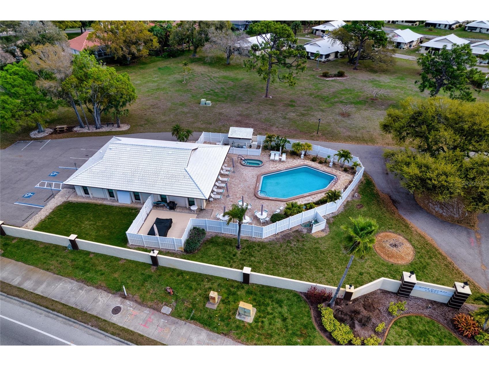 76 Sandstone Circle Venice FL 34293 A4685848 image36