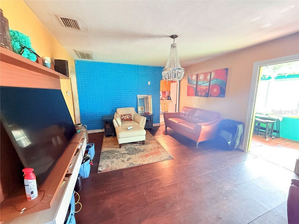 760 16th Avenue S Saint Petersburg FL 33701 TB8437560 image2