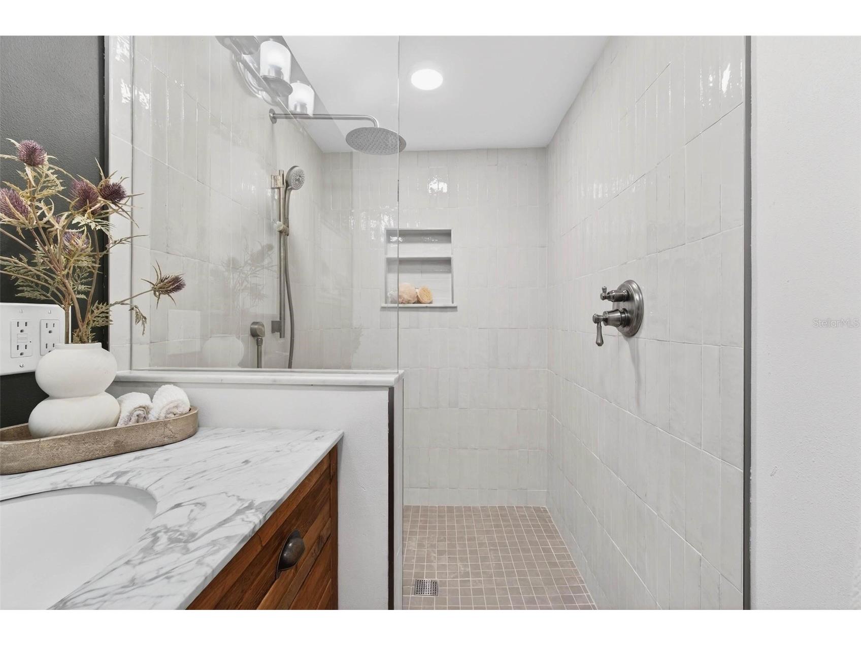 760 71st Avenue N Saint Petersburg FL 33702 TB8495088 image20