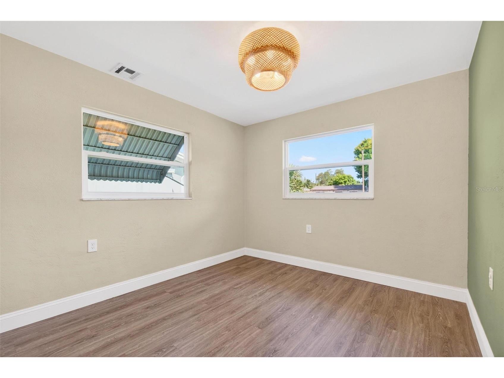760 71st Avenue N Saint Petersburg FL 33702 TB8495088 image21