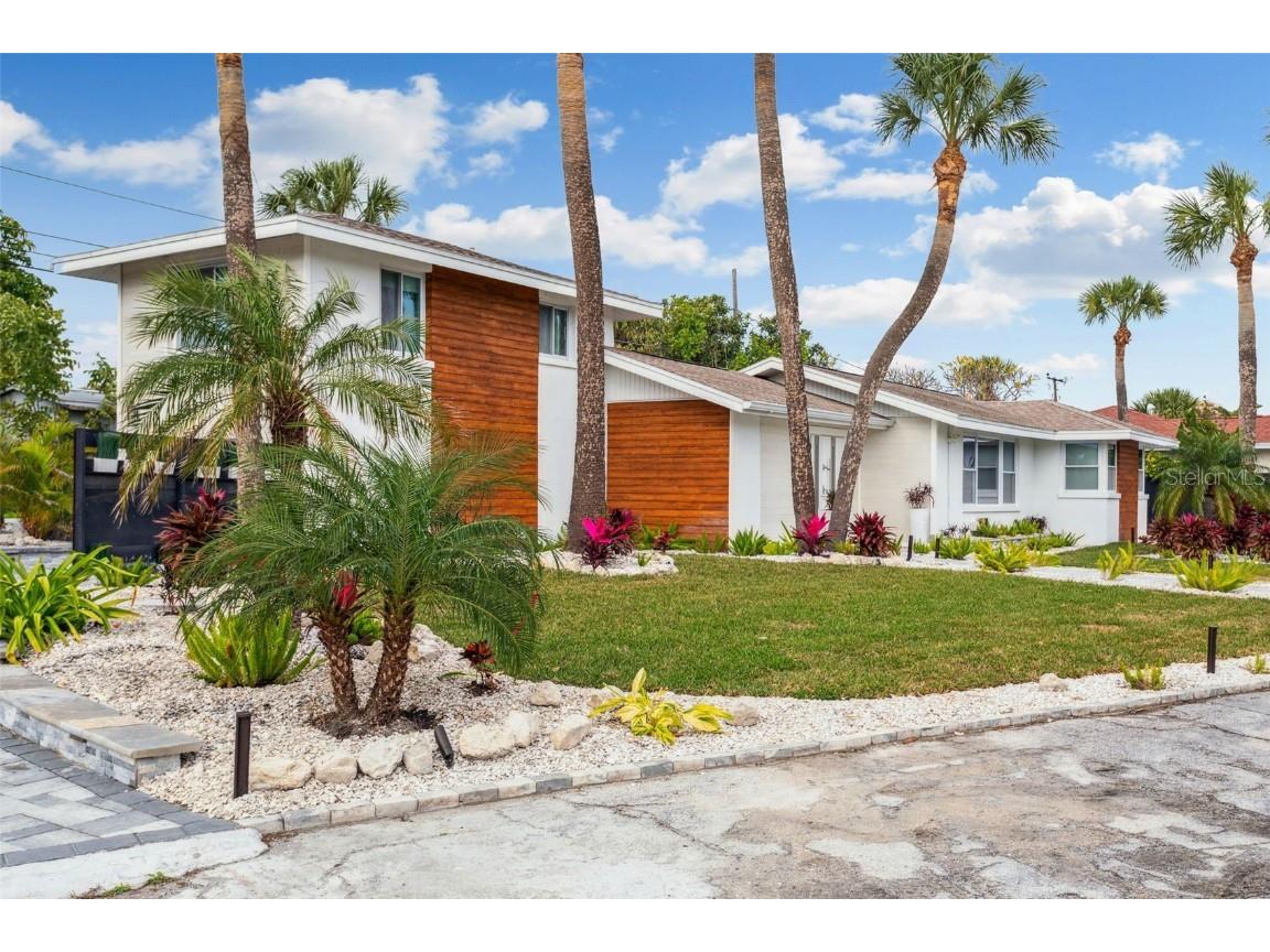 760 Bohenia Circle S Clearwater Beach FL 33767 TB8444319 image1