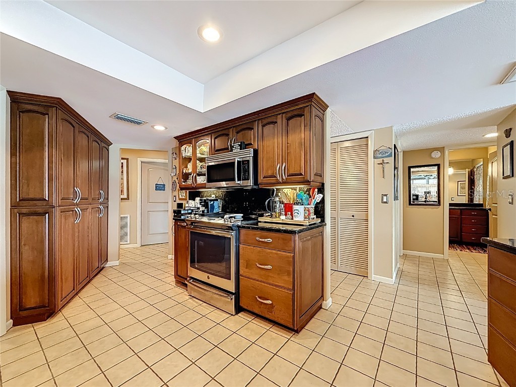 760 Capri Boulevard Treasure Island FL 33706 TB8399213 image14