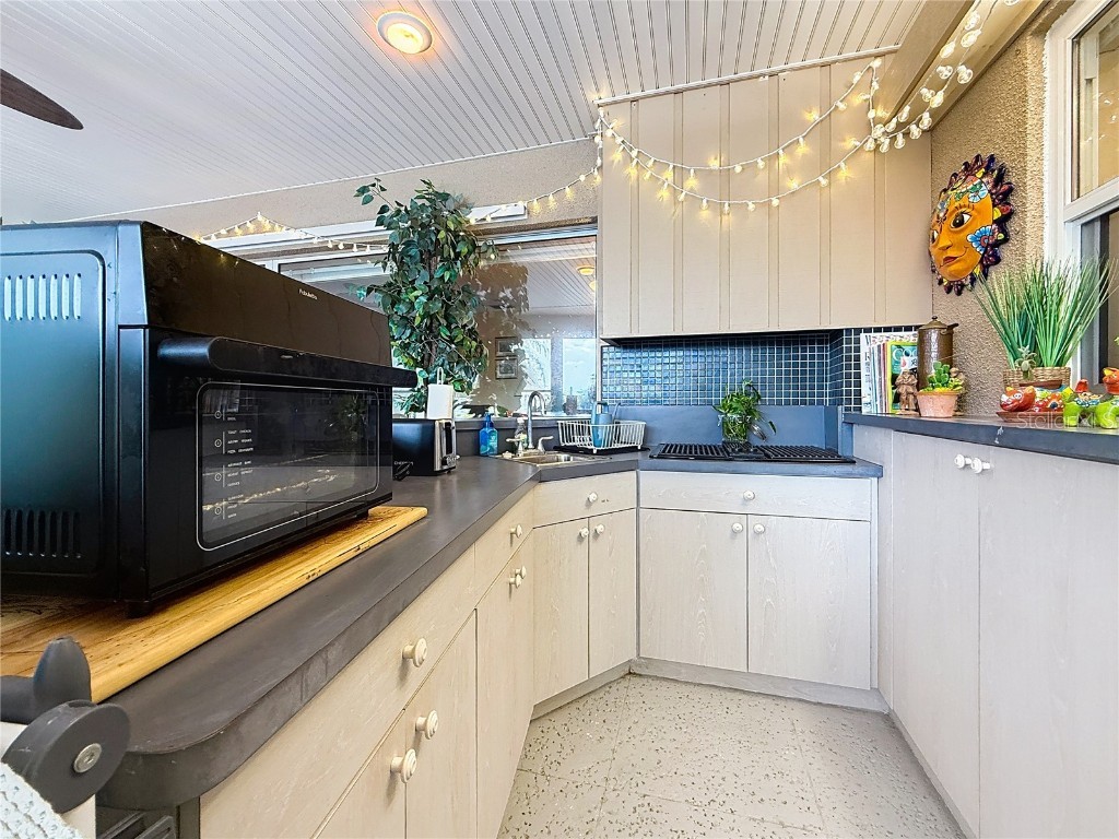 760 Capri Boulevard Treasure Island FL 33706 TB8399213 image37