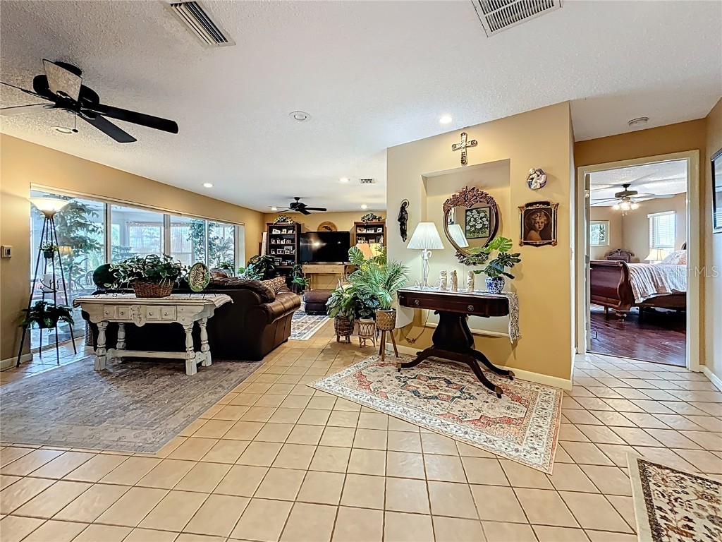 760 Capri Boulevard Treasure Island FL 33706 TB8399213 image7