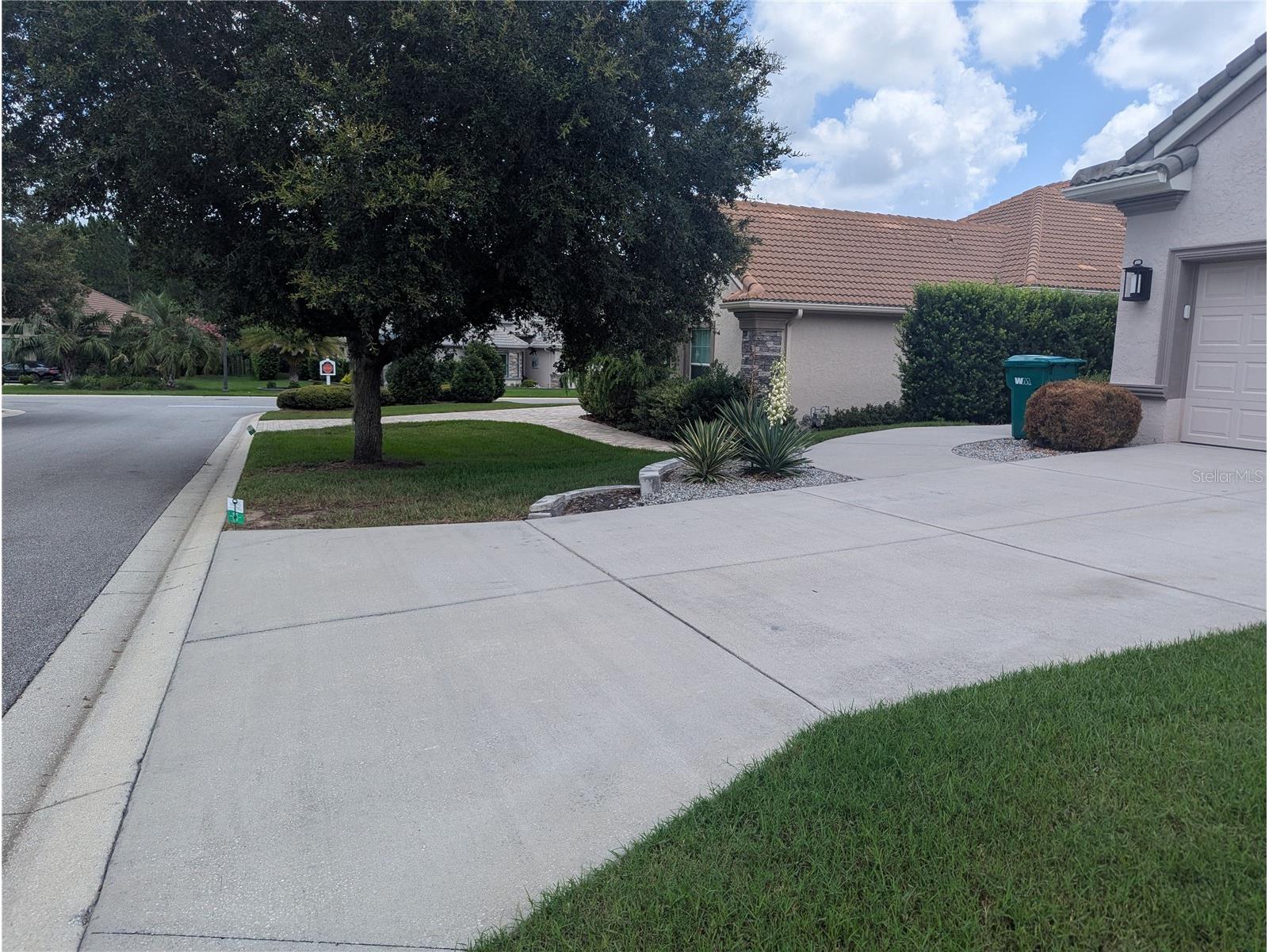 760 N Hunt Club Drive Hernando FL 34442 W7886615 image2