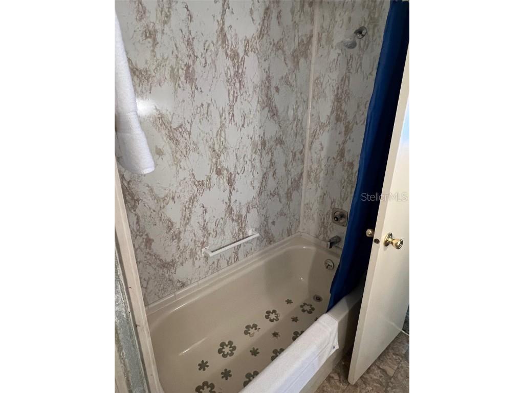 760 Royal Palm Circle Largo FL 33778 TB8408556 image27