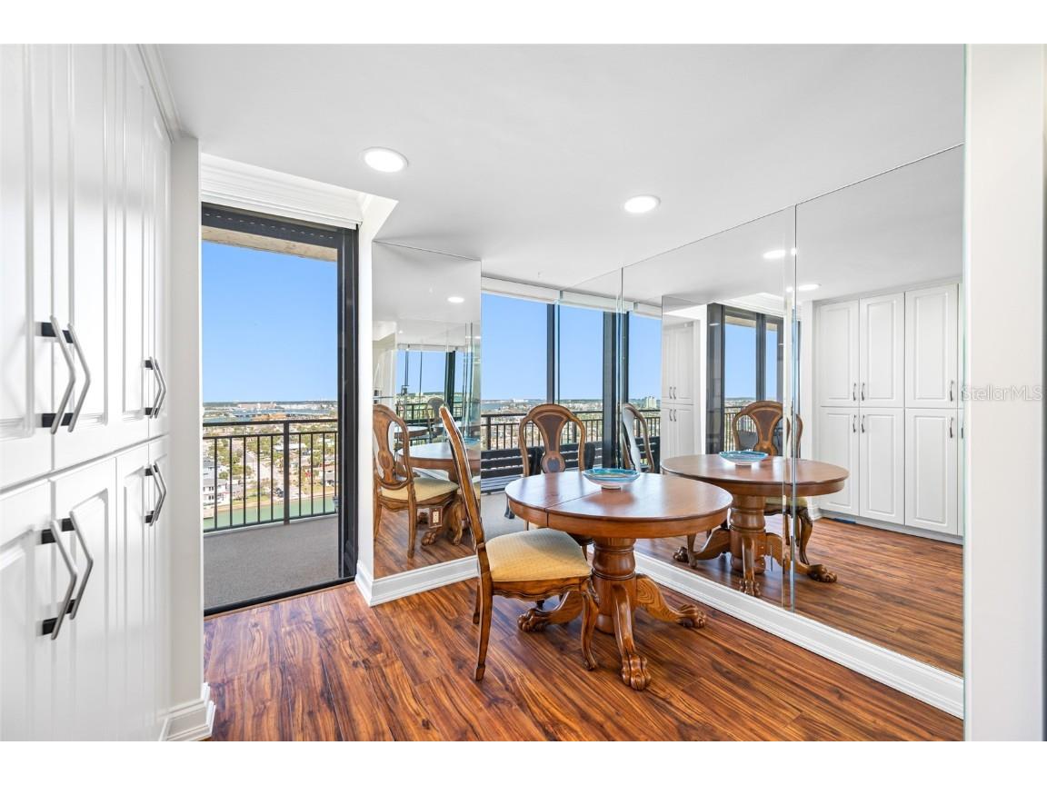 7600 Bayshore Drive #1206 Treasure Island FL 33706 - BOCA CIEGA BAY / GULF TB8374265 image11