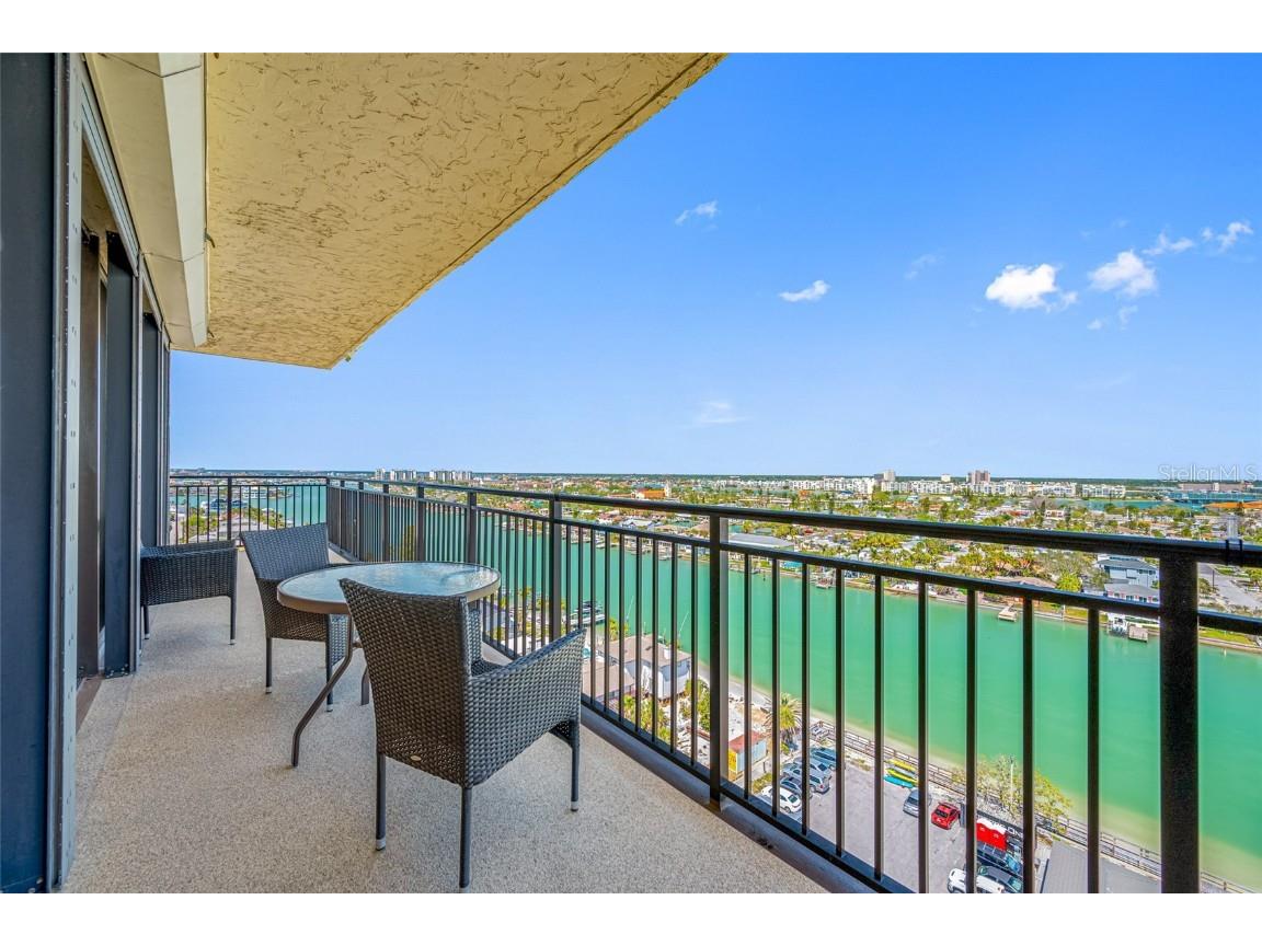 7600 Bayshore Drive #1206 Treasure Island FL 33706 - BOCA CIEGA BAY / GULF TB8374265 image2