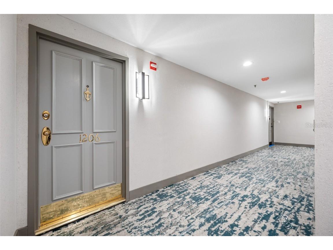 7600 Bayshore Drive #1206 Treasure Island FL 33706 - BOCA CIEGA BAY / GULF TB8374265 image3