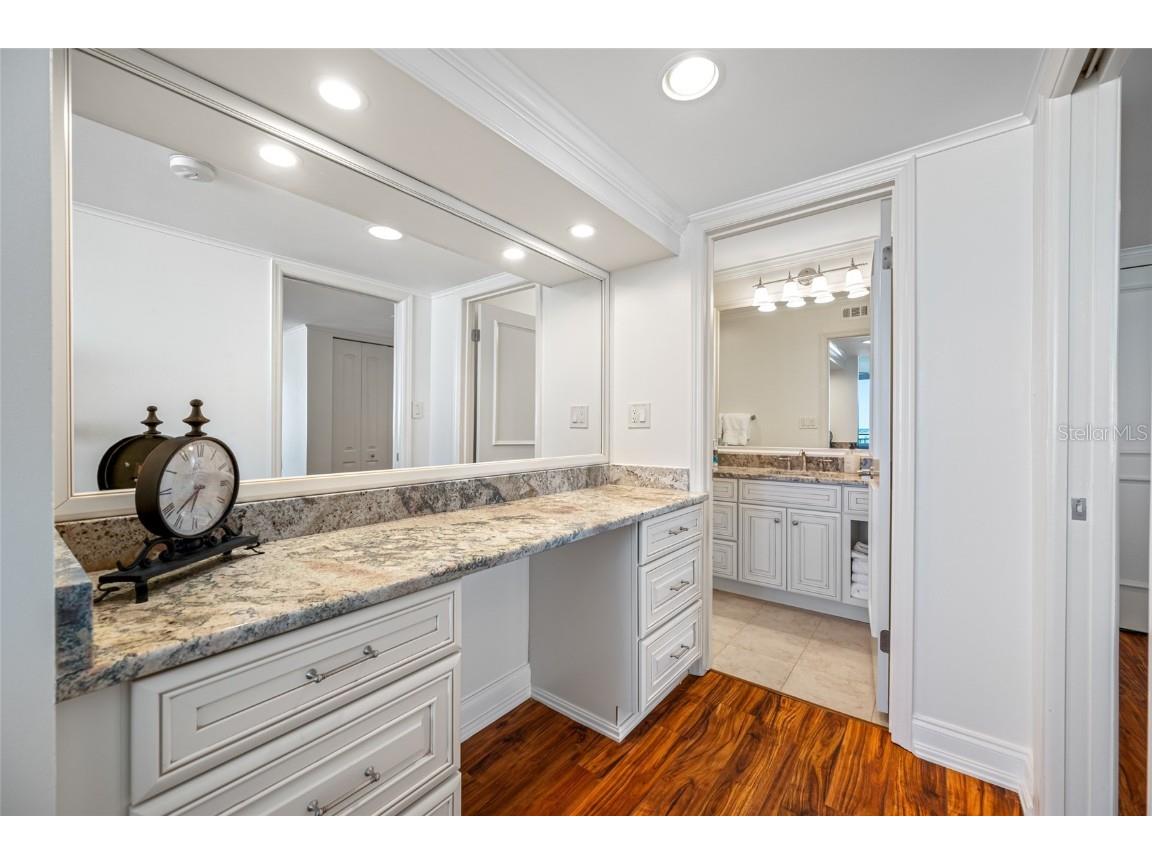 7600 Bayshore Drive #1206 Treasure Island FL 33706 - BOCA CIEGA BAY / GULF TB8374265 image35