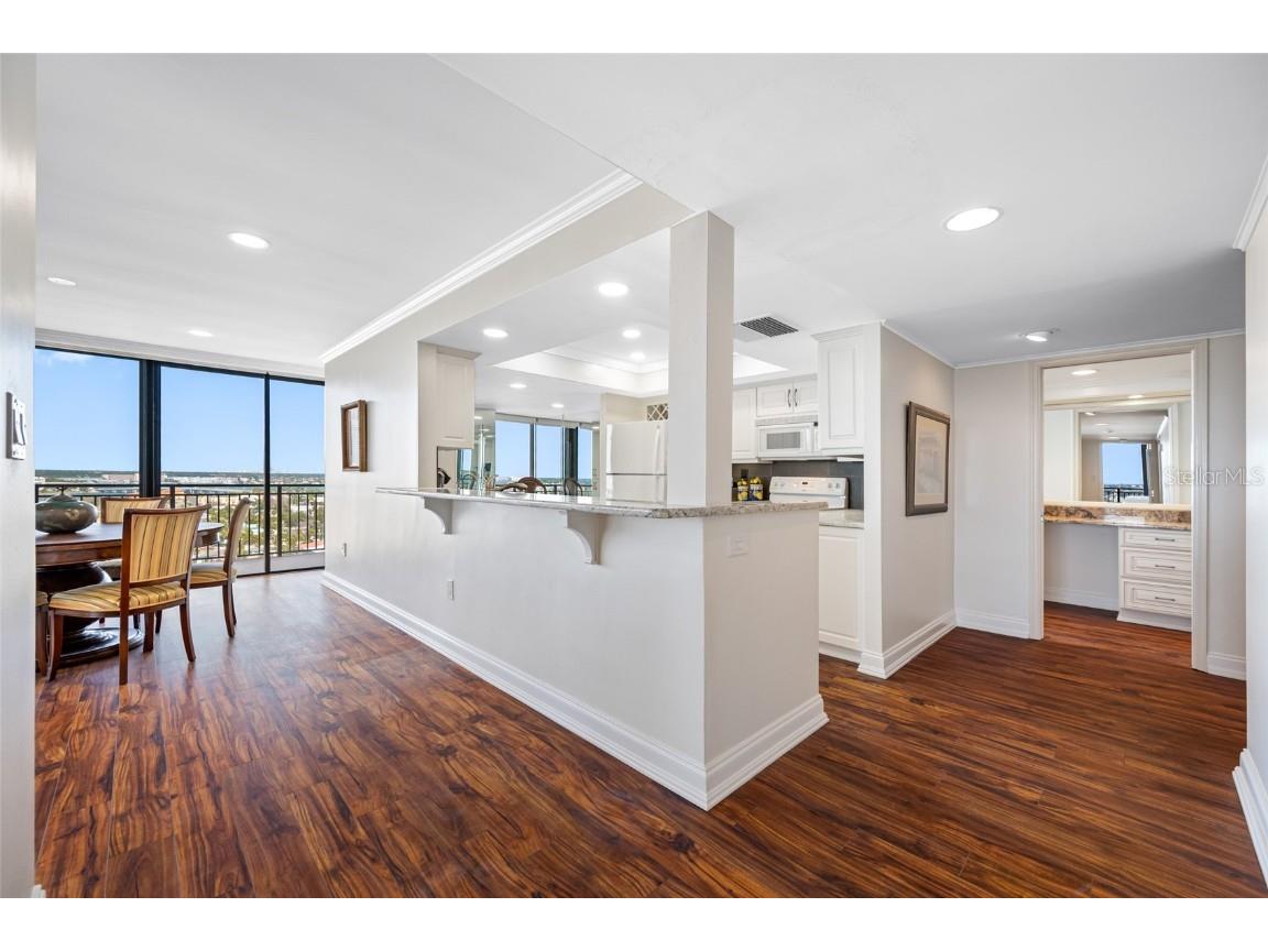 7600 Bayshore Drive #1206 Treasure Island FL 33706 - BOCA CIEGA BAY / GULF TB8374265 image6