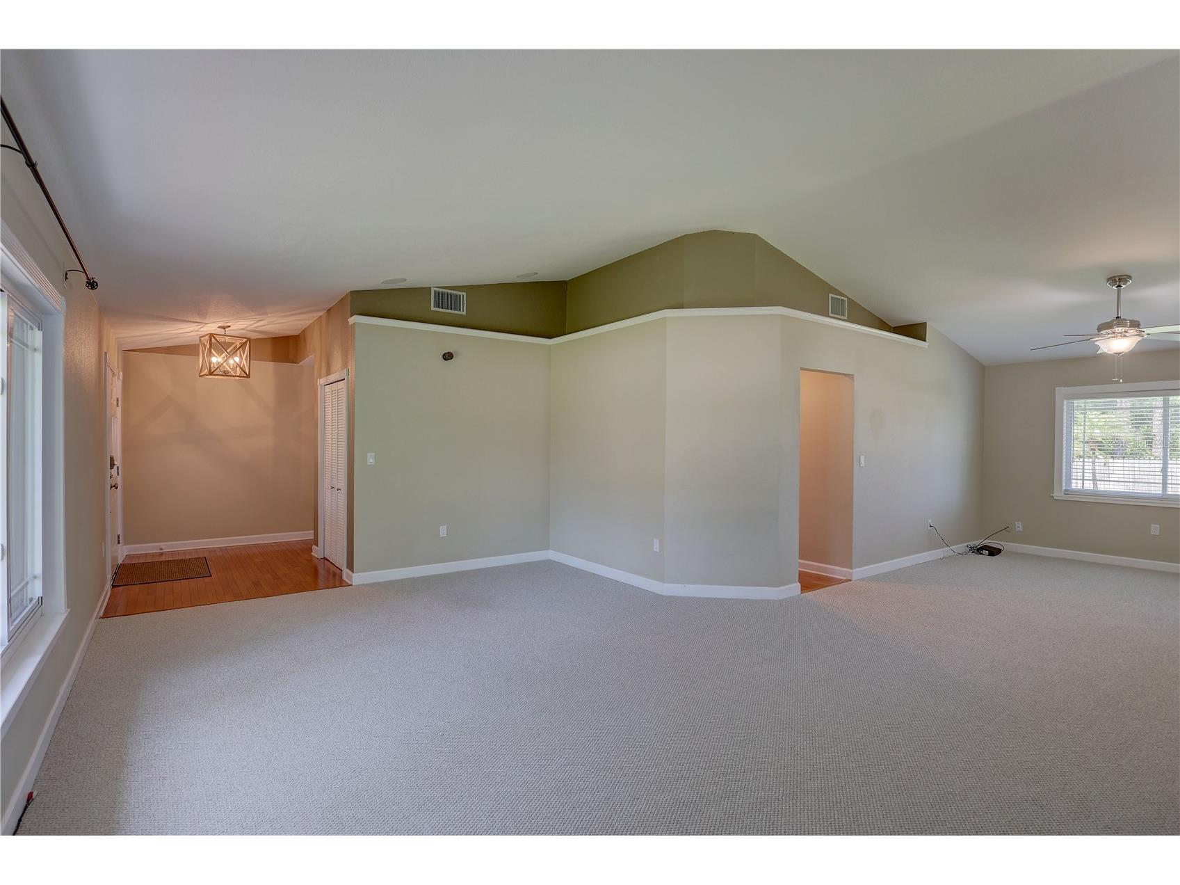 7600 Drew Oak Drive Seminole FL 33772 TB8516886 image8
