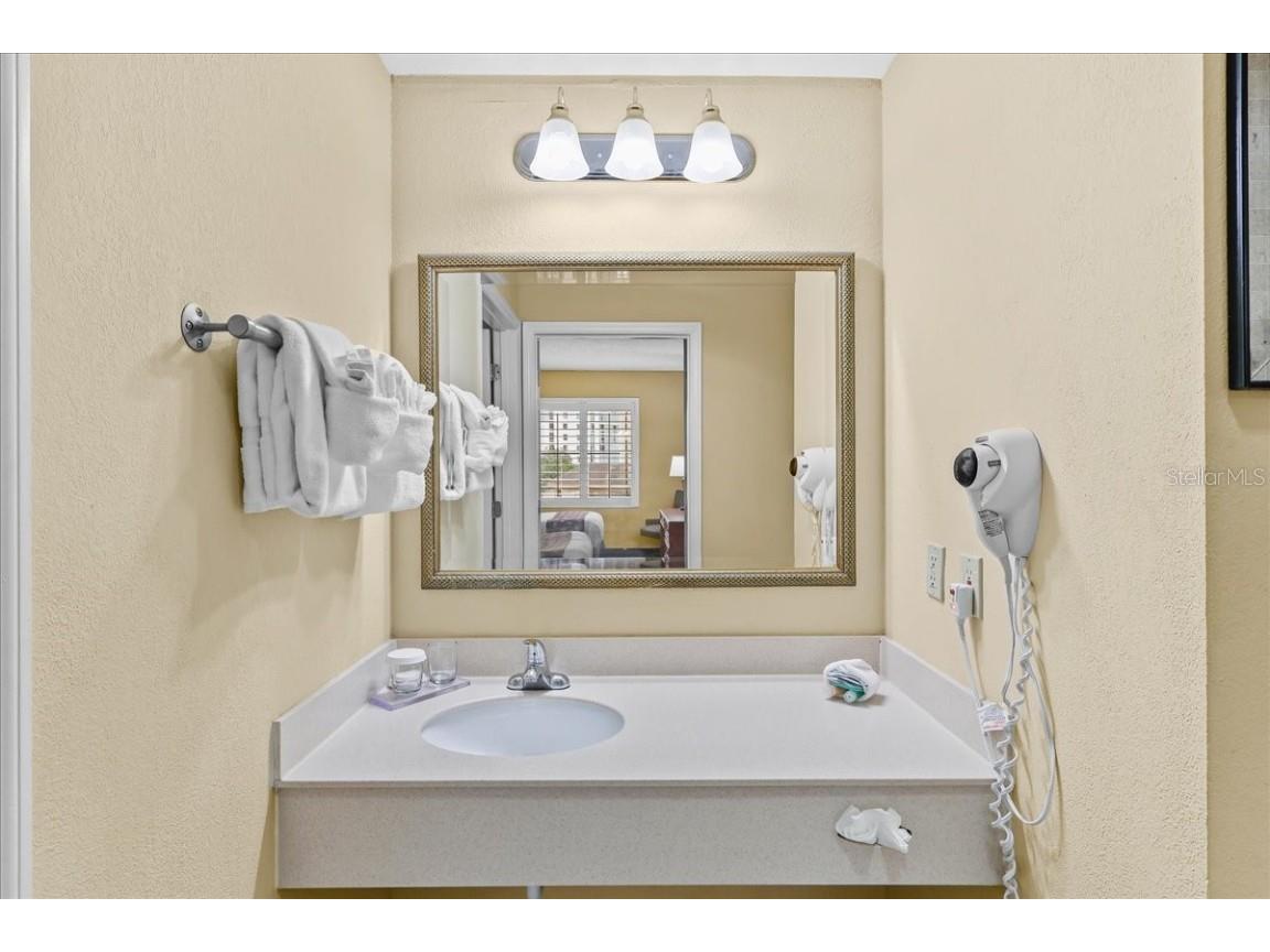 7601 Canada Avenue #202 Orlando FL 32819 O6366071 image15