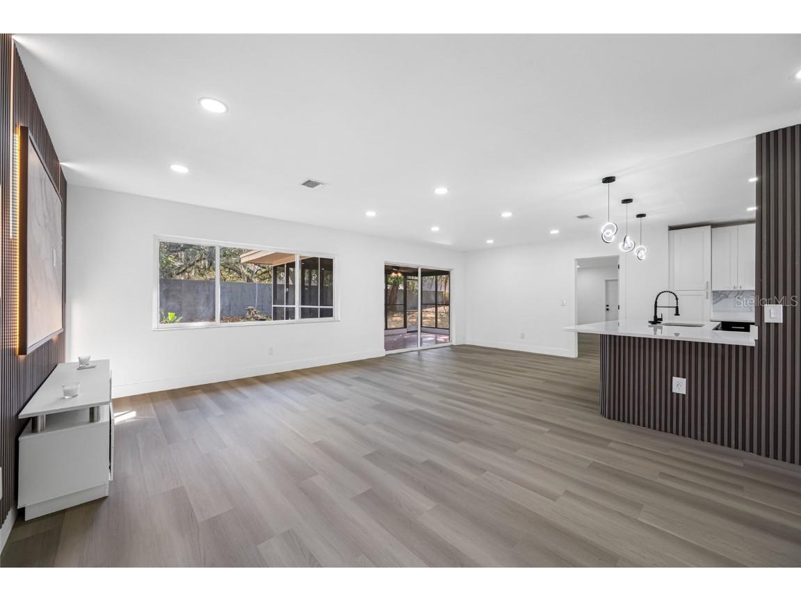 7601 Pine Hill Drive Tampa FL 33617 TB8449566 image11