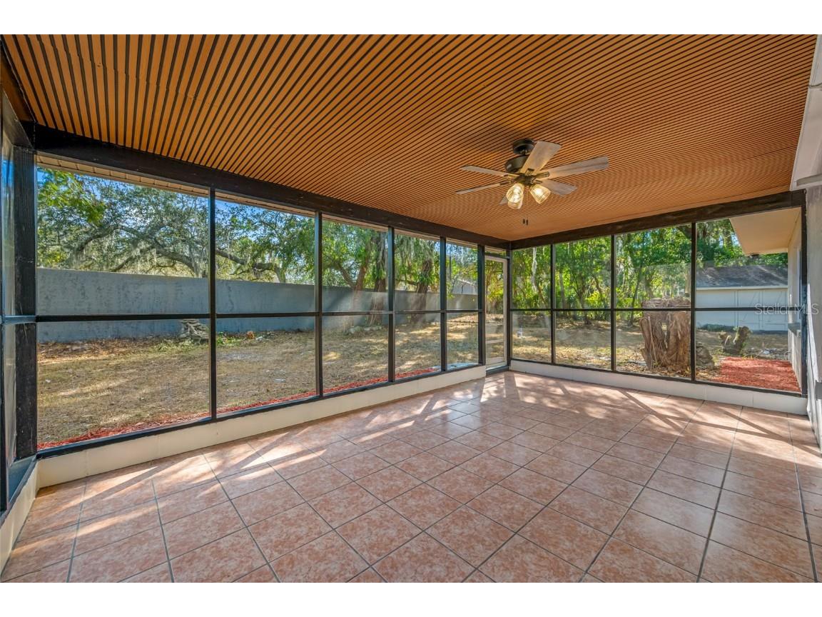 7601 Pine Hill Drive Tampa FL 33617 TB8449566 image31