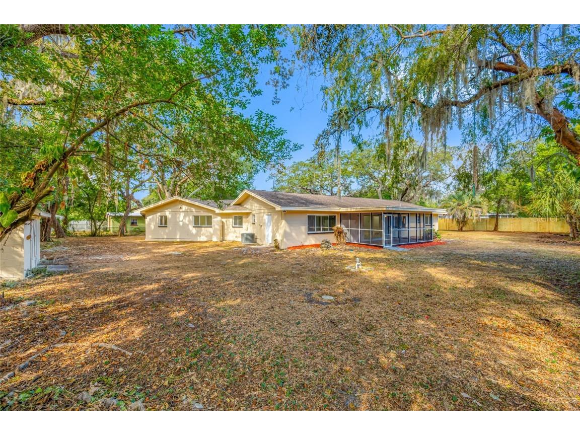 7601 Pine Hill Drive Tampa FL 33617 TB8449566 image34