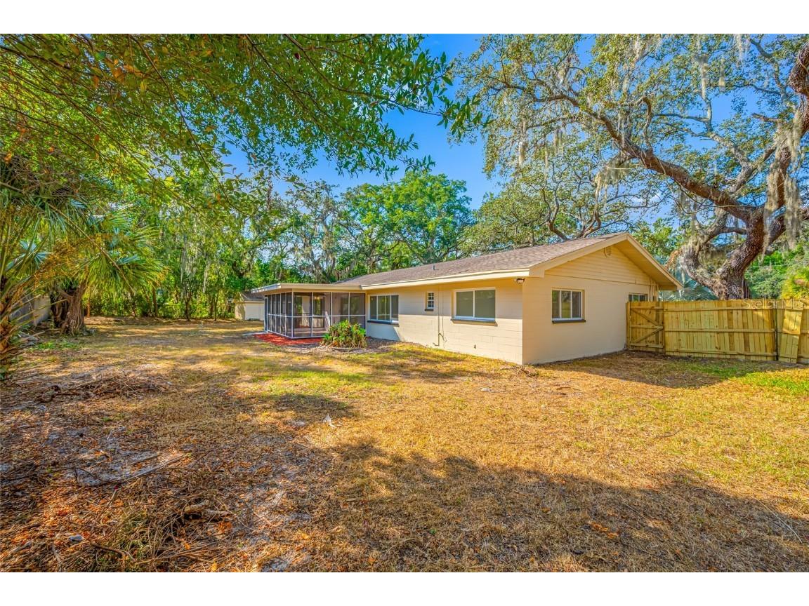 7601 Pine Hill Drive Tampa FL 33617 TB8449566 image35