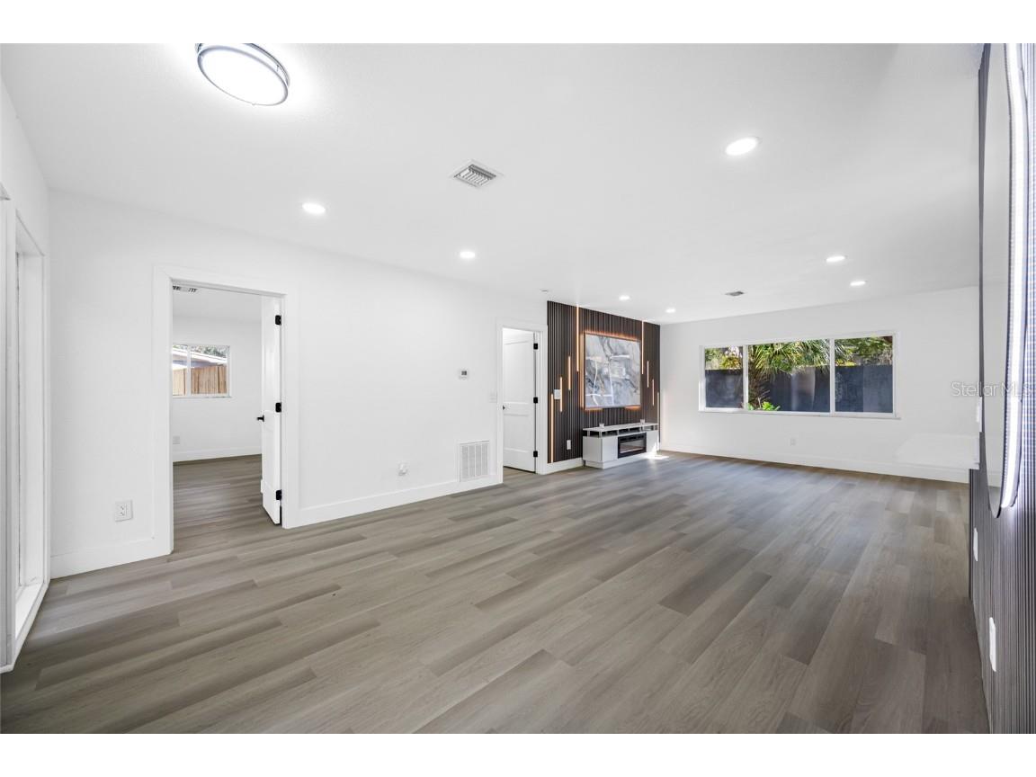 7601 Pine Hill Drive Tampa FL 33617 TB8449566 image7