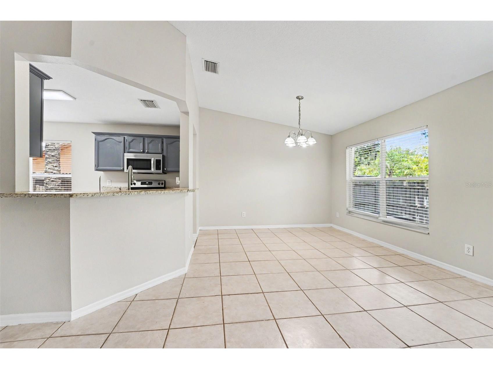 7603 Savannah Lane Tampa FL 33637 O6408675 image4