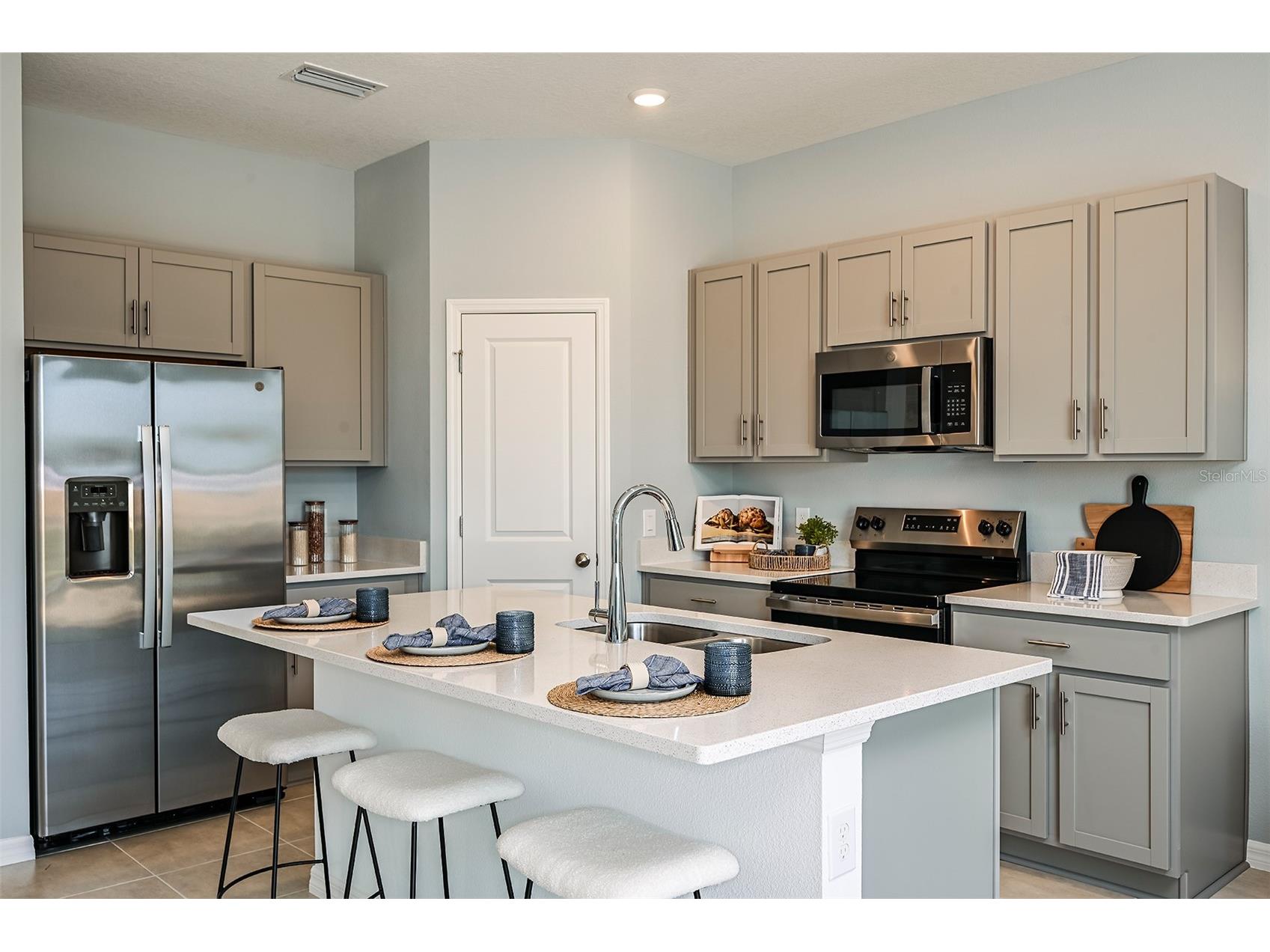 7603 Waterscape Drive Groveland FL 34736 A4682168 image3