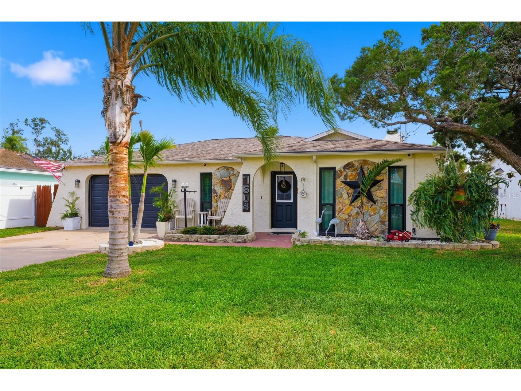 7604 Mako Hudson FL 34667 W7885210 image1