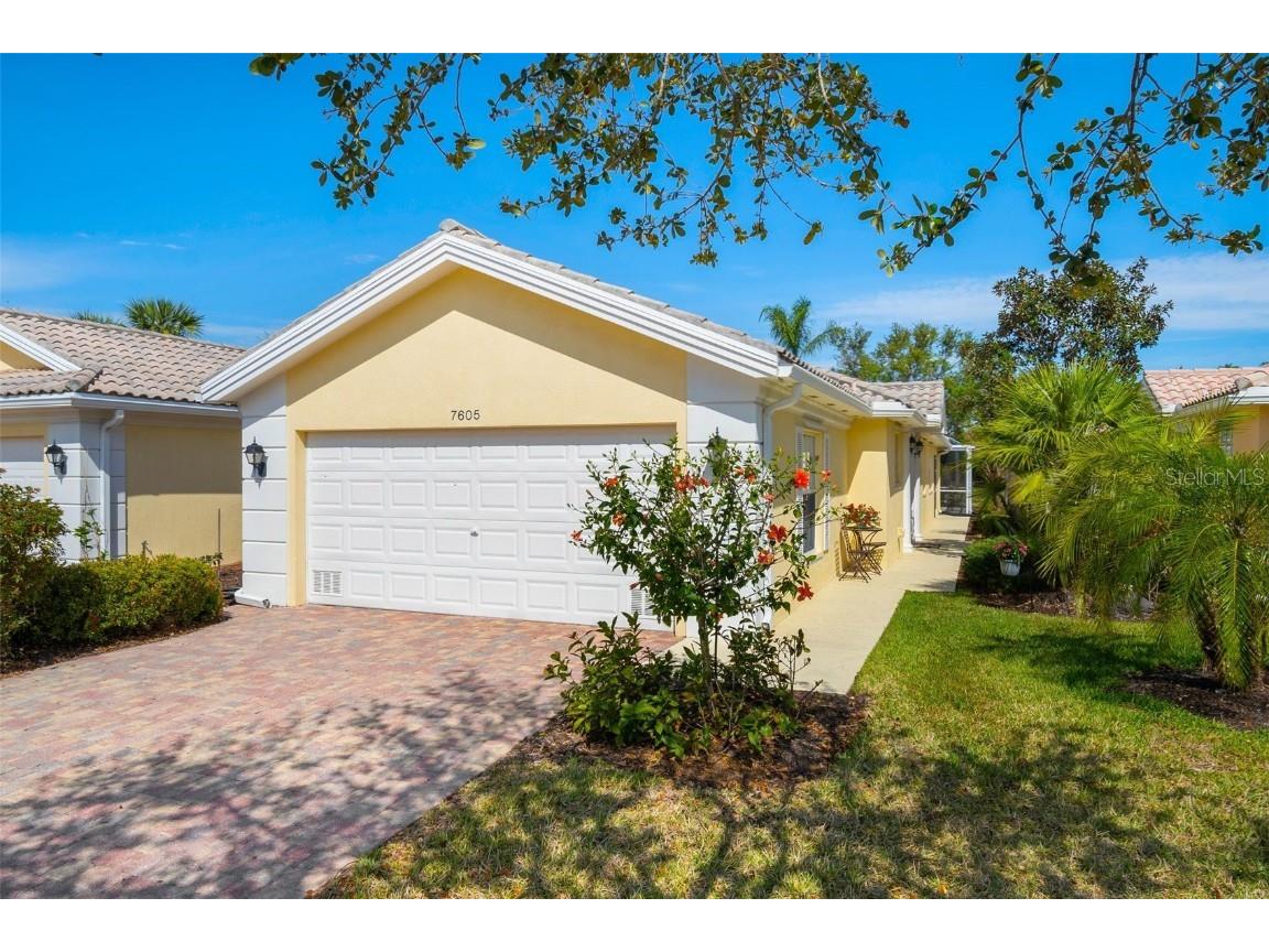 7605 Camminare Drive Sarasota FL 34238 A4564060 image1