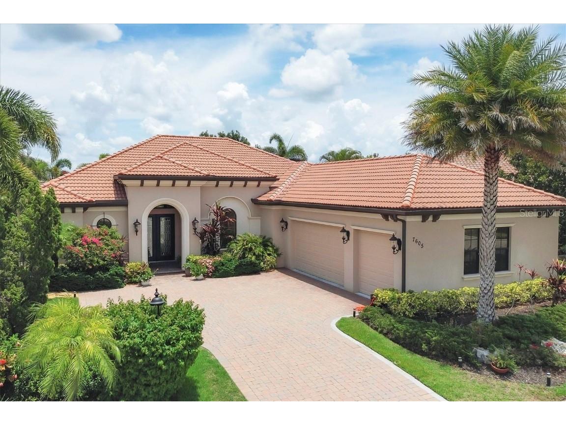 7605 Haddington Cove Lakewood Ranch FL 34202 - LAKE ROYAL A4656577 image1