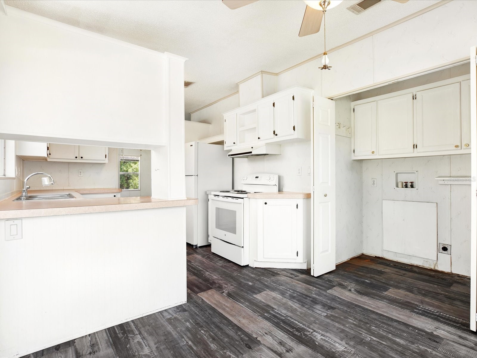 7606 Detroit Avenue Hudson FL 34667 W7887507 image5