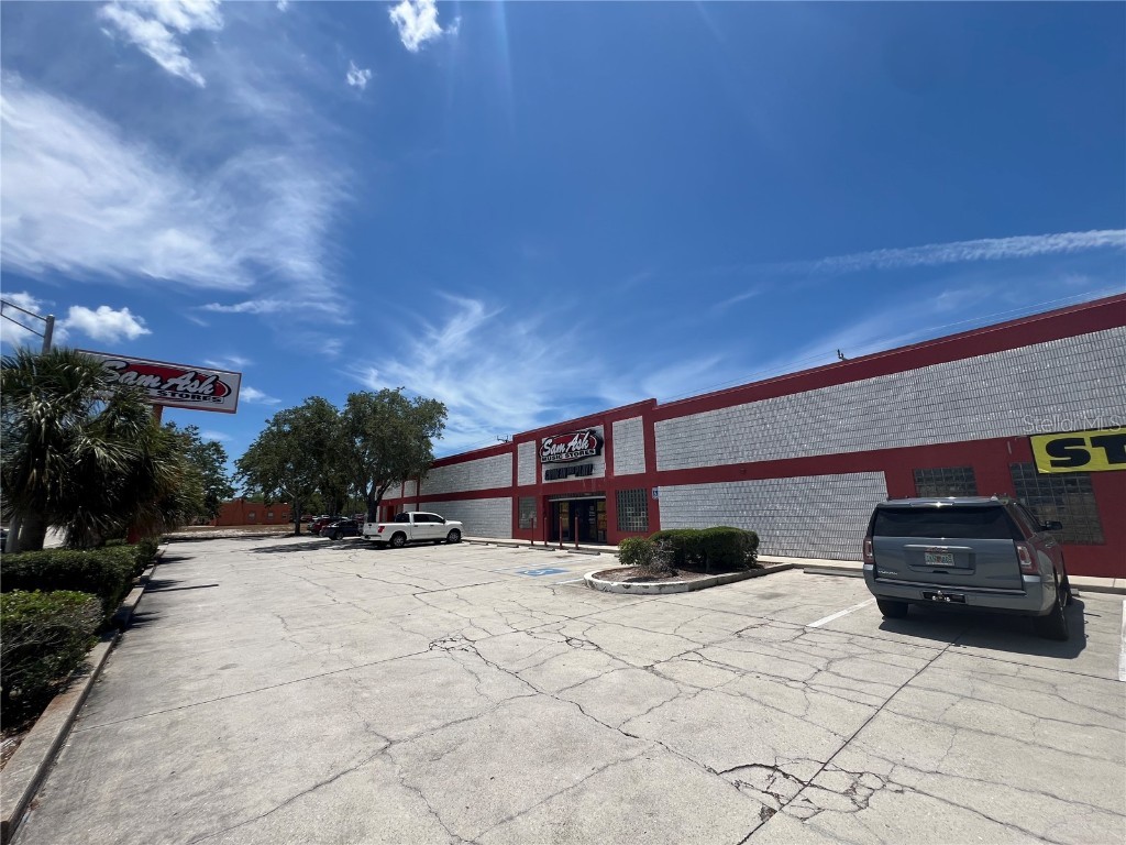 7606 N Tamiami Trail Sarasota FL 34243 T3530296 image1