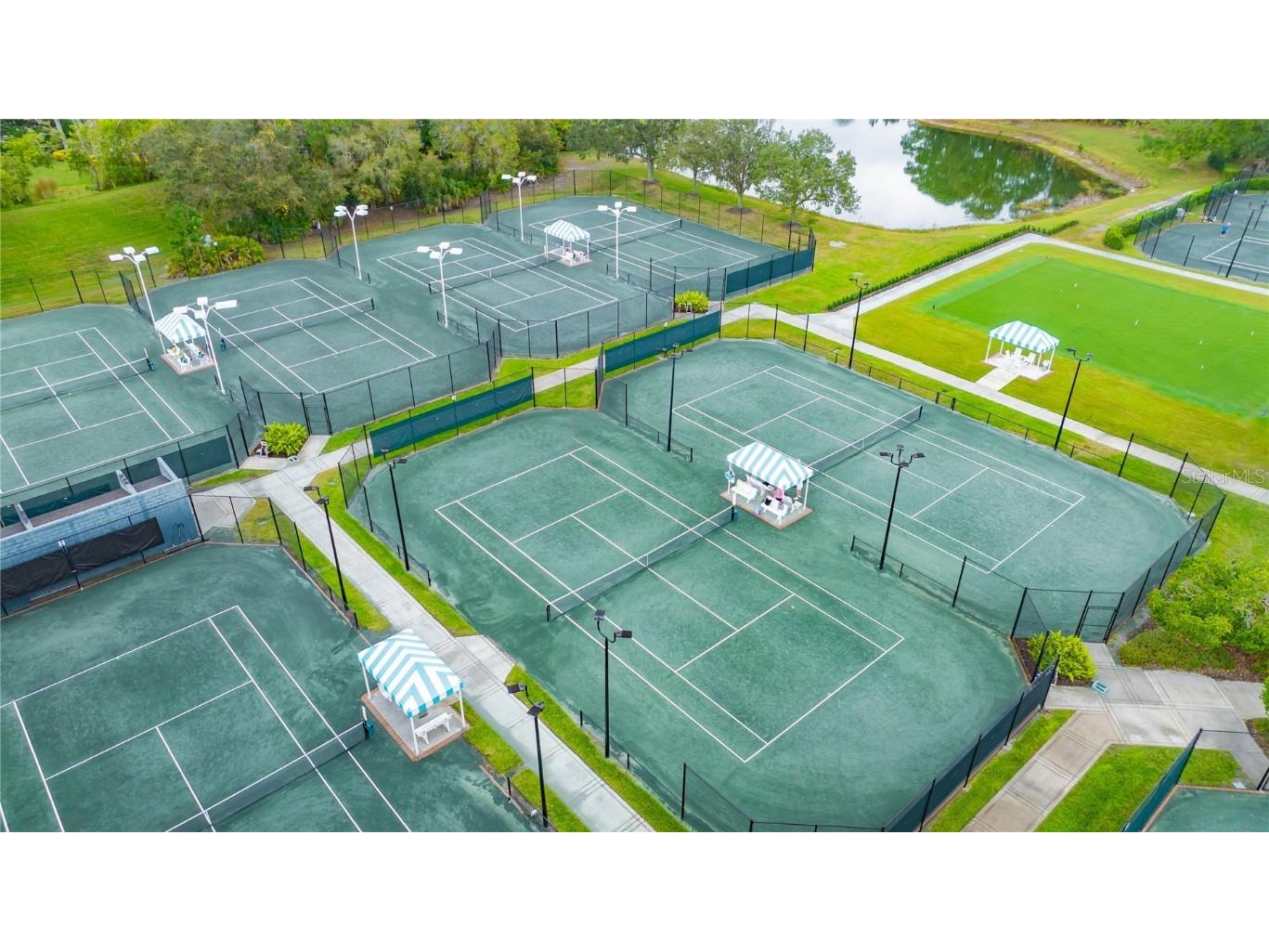 7607 Whitebridge Glen University Park FL 34201 A4662705 image59