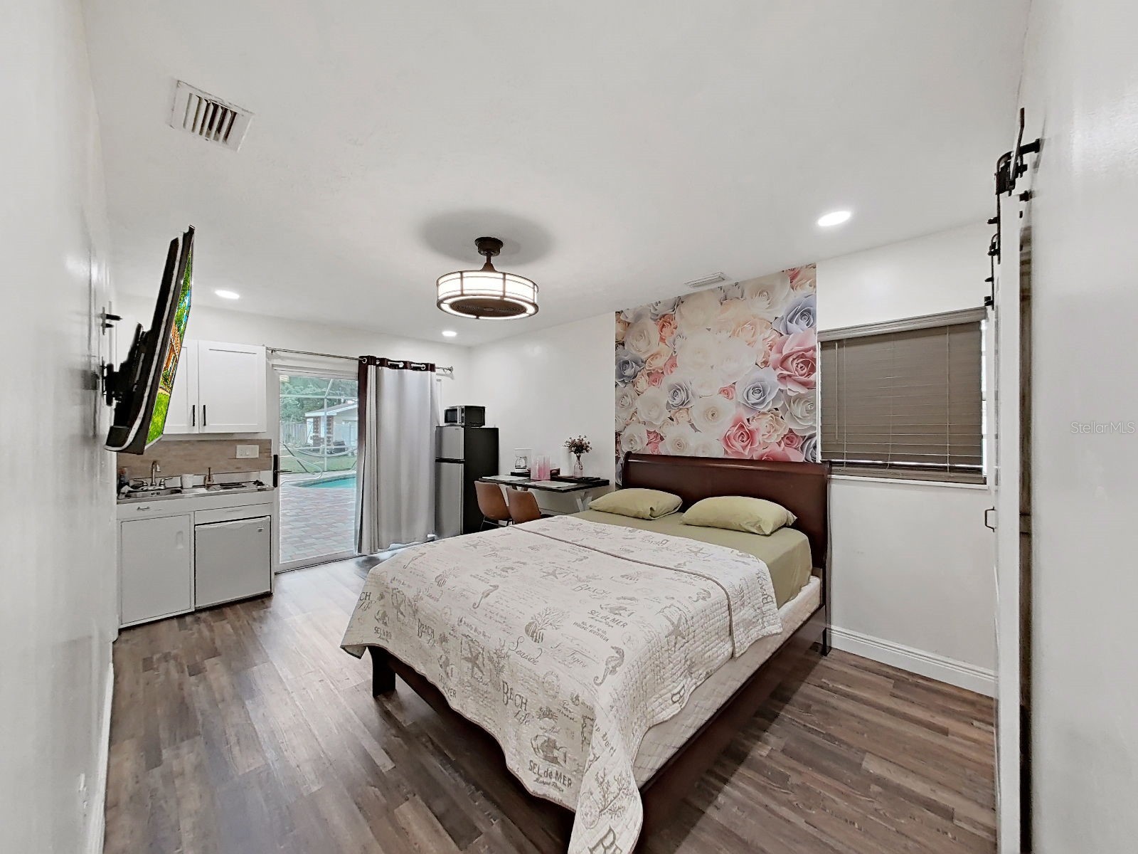 7608 Barry Road Tampa FL 33615 TB8489473 image28