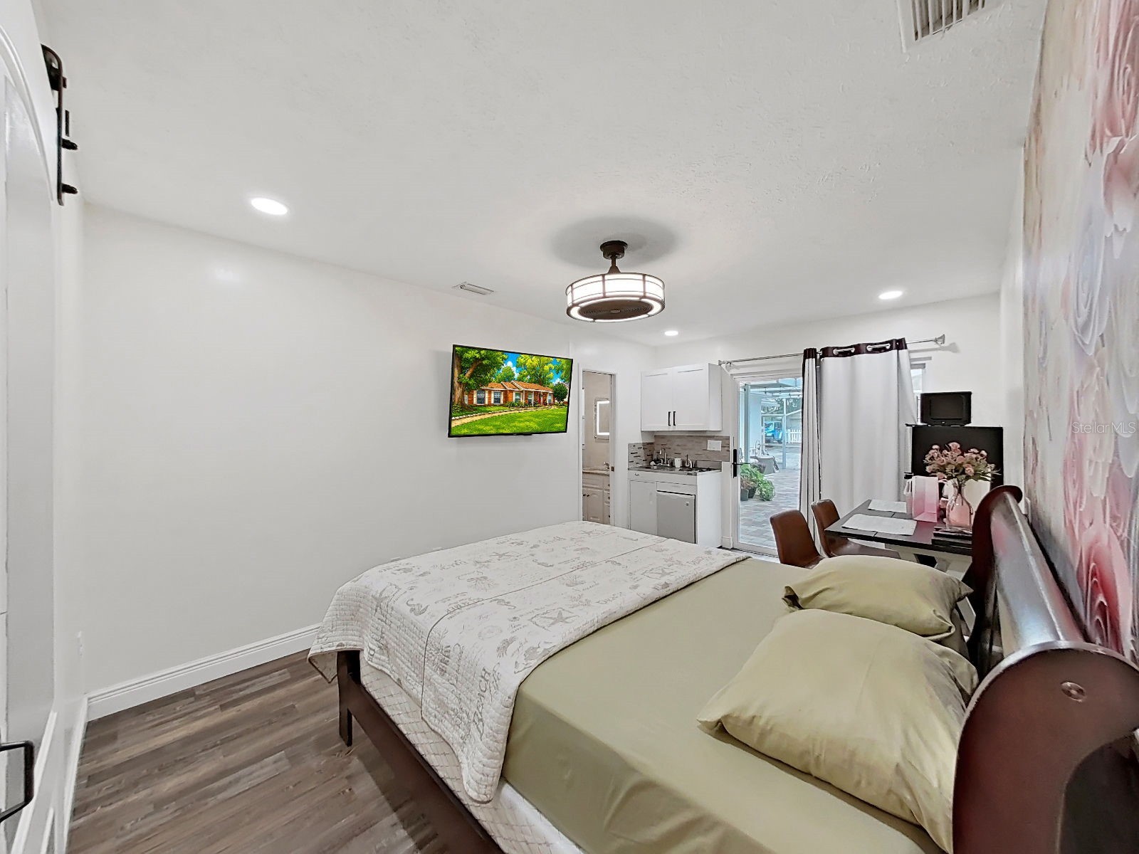 7608 Barry Road Tampa FL 33615 TB8489473 image29