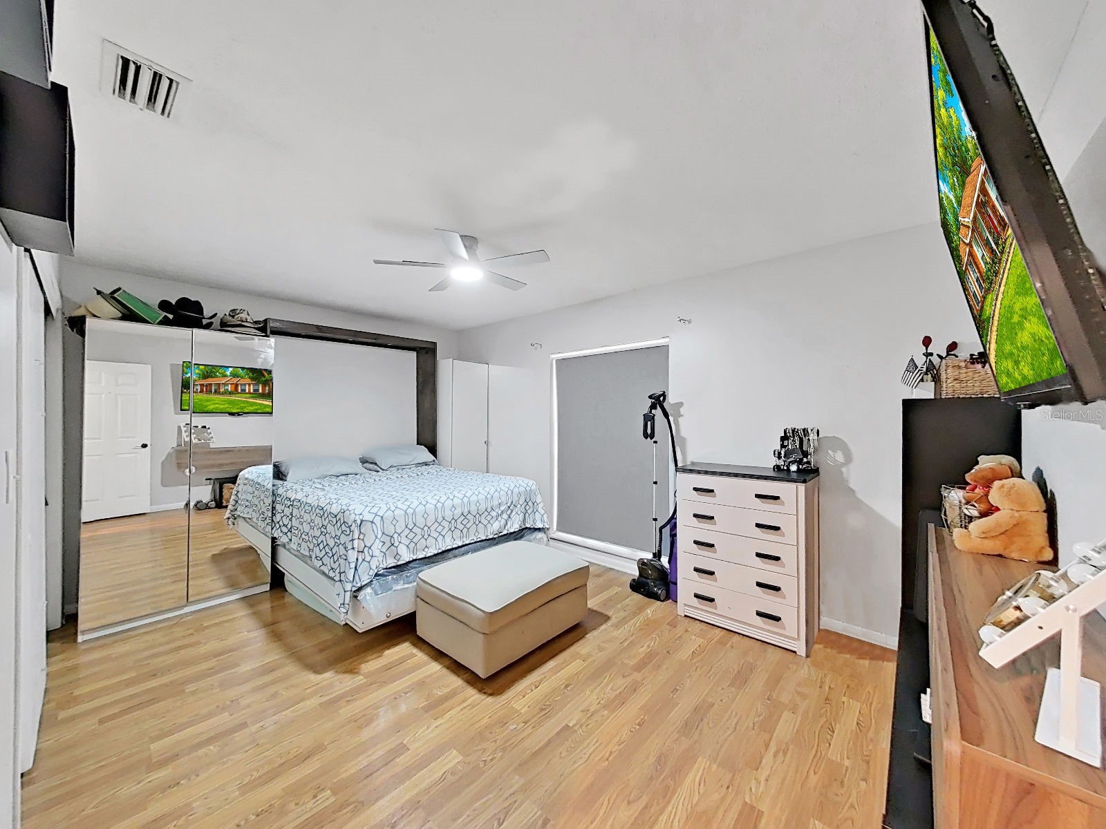 7608 Barry Road Tampa FL 33615 TB8489473 image32