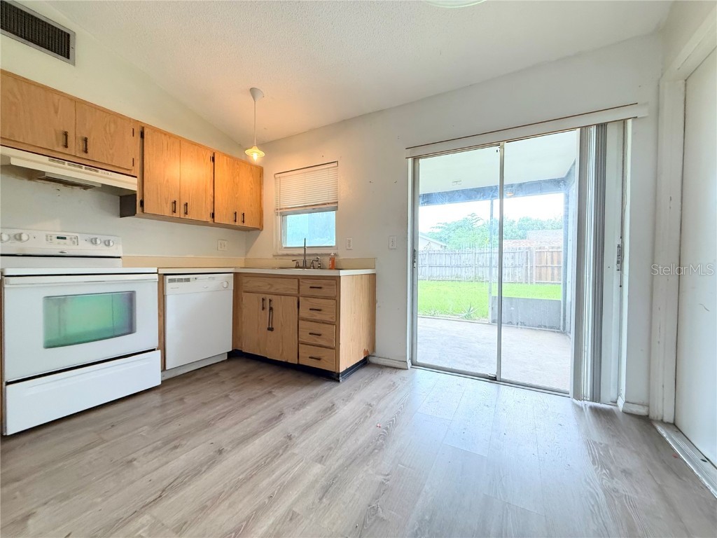 7608 Humboldt Avenue New Port Richey FL 34655 W7878865 image3