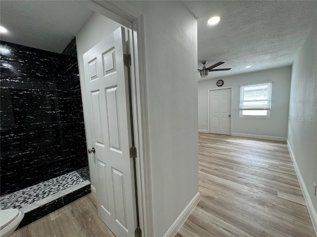 7608 Lakeside Boulevard Tampa FL 33614 TB8433449 image18