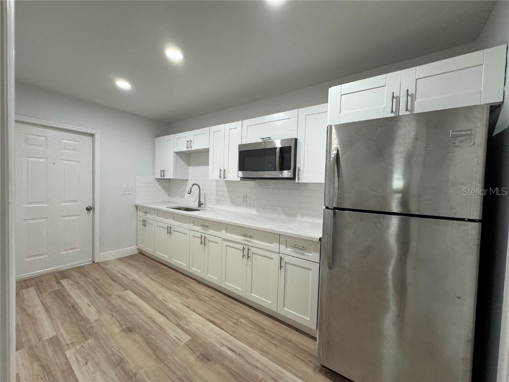 7608 Lakeside Boulevard Tampa FL 33614 TB8433449 image27