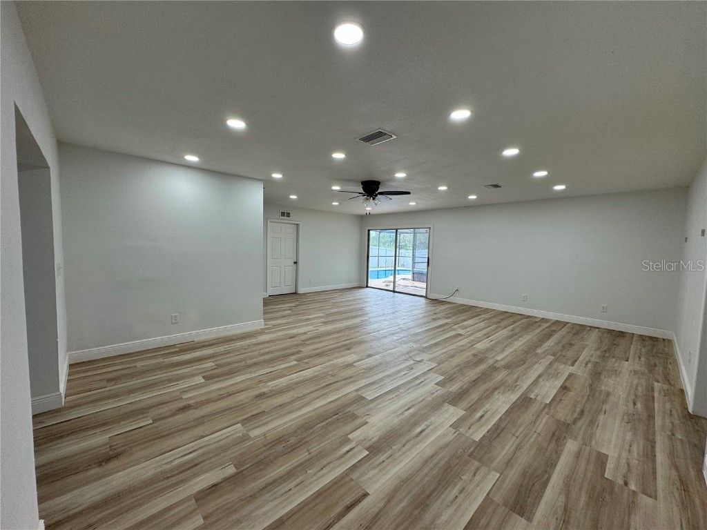 7608 Lakeside Boulevard Tampa FL 33614 TB8433449 image31