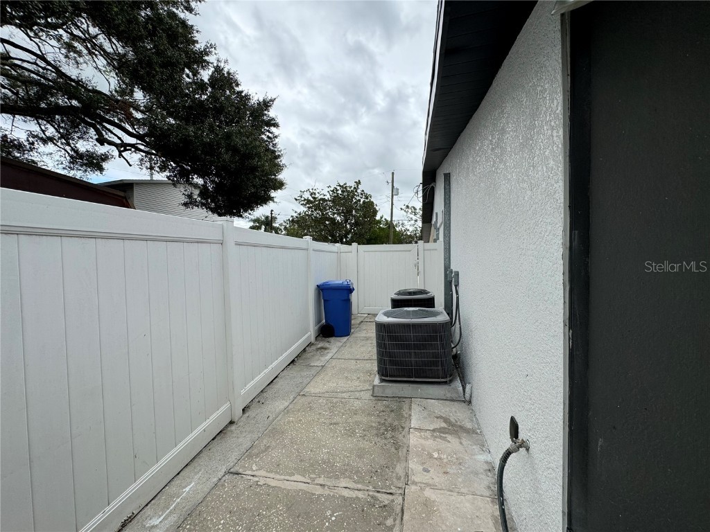 7608 Lakeside Boulevard Tampa FL 33614 TB8433449 image48